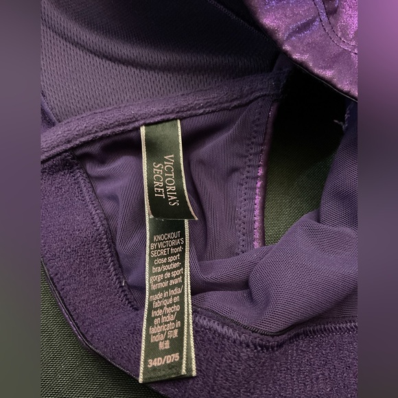 Front-Zip Sports Bra - Picture 7 of 7